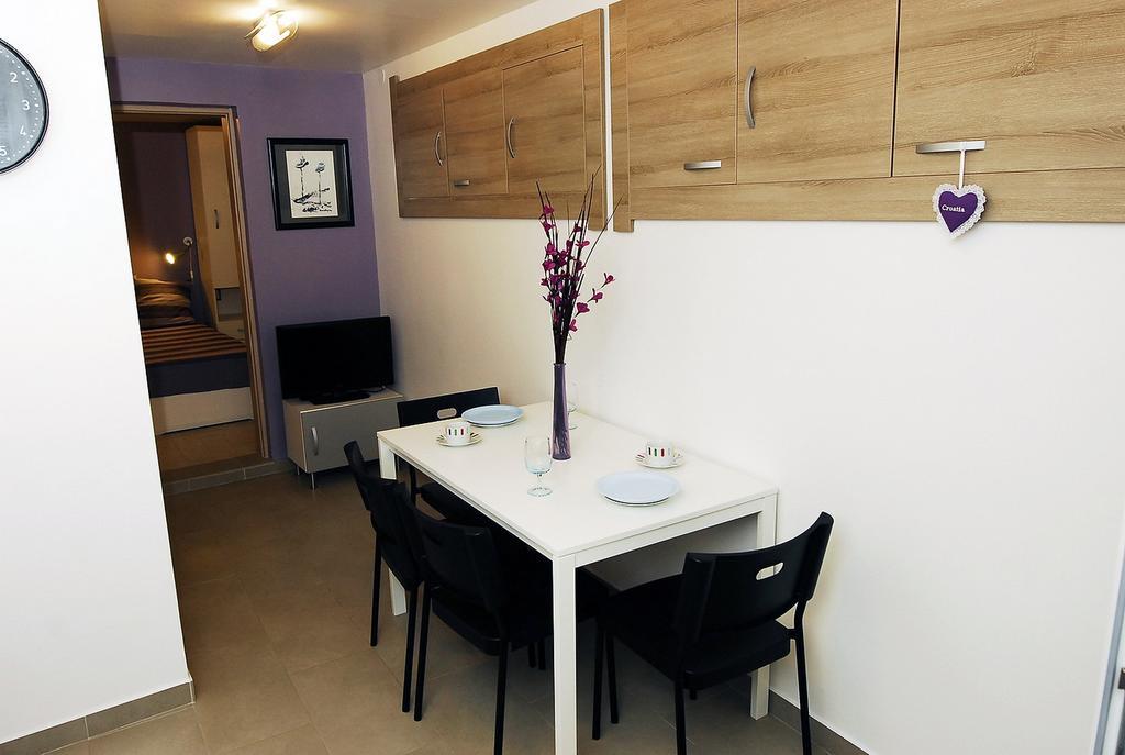 Apartments Maslina Primosten Exterior photo