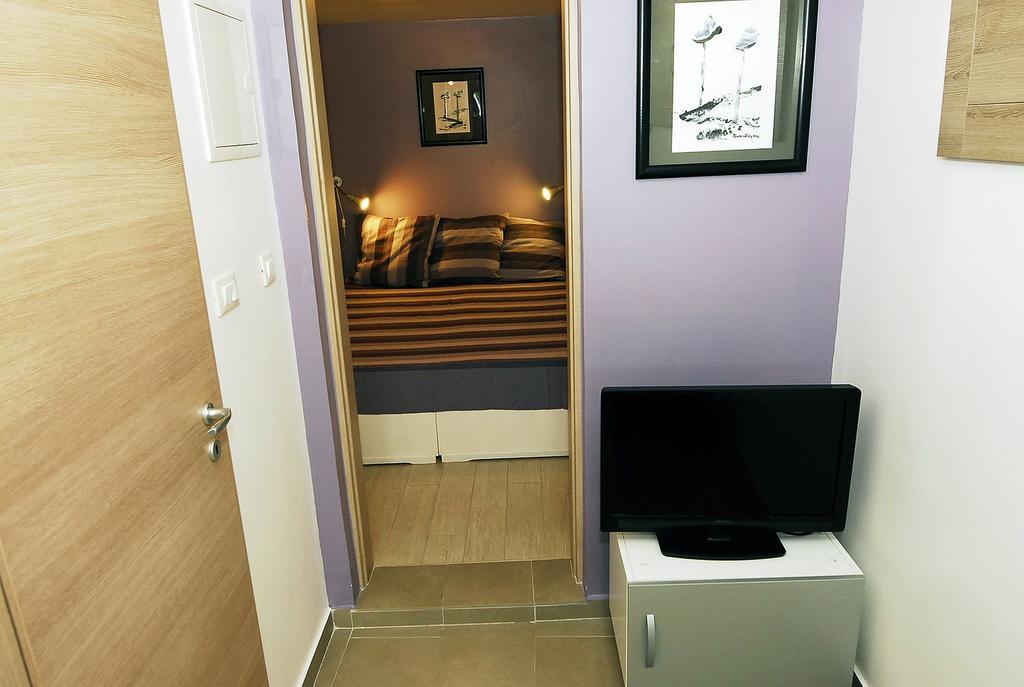 Apartments Maslina Primosten Exterior photo